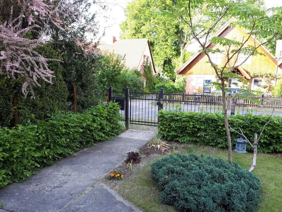 Auftanken Im Gruenen _ Just4You_B.Berlin Neuenhagen bei Berlin Dış mekan fotoğraf