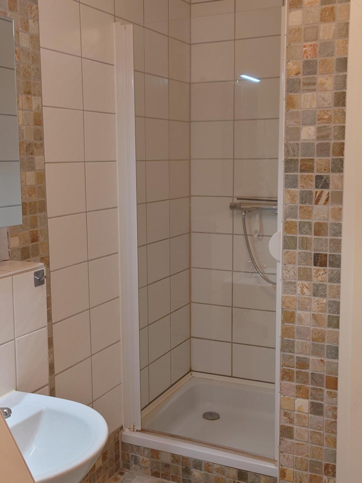 Auftanken Im Gruenen _ Just4You_B.Berlin Neuenhagen bei Berlin Dış mekan fotoğraf